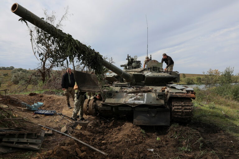 Russia Deployes Enhanced T-90MS Tanks to Frontlines Amid Ukraine Conflict