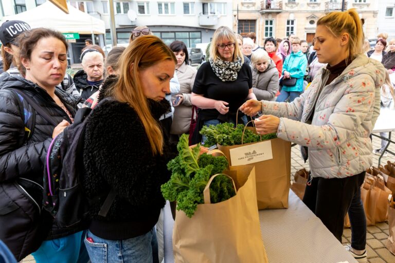 Poland’s Controversial New Rules for Ukrainian Refugees Spark National Debate