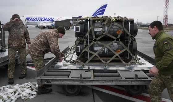 Western Nations Approve Long-Range Arms Supplies to Ukraine Amid Escalating Tensions