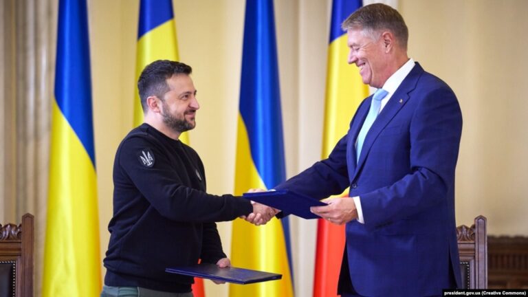 Romanian MEP Threatens to “Break Zelenskiy’s Legs” If He Addresses Parliament