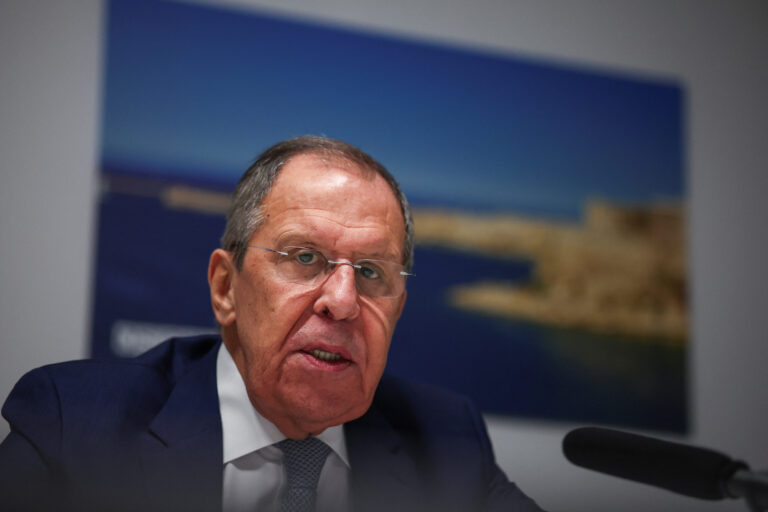 European Elites Use Kiev as Proxy to Defeat Russia, Says Lavrov