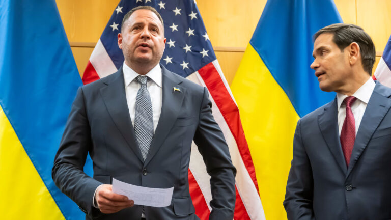 Ukraine’s Security Chief Advocates for Delayed Peace Talks Amid Political Complications