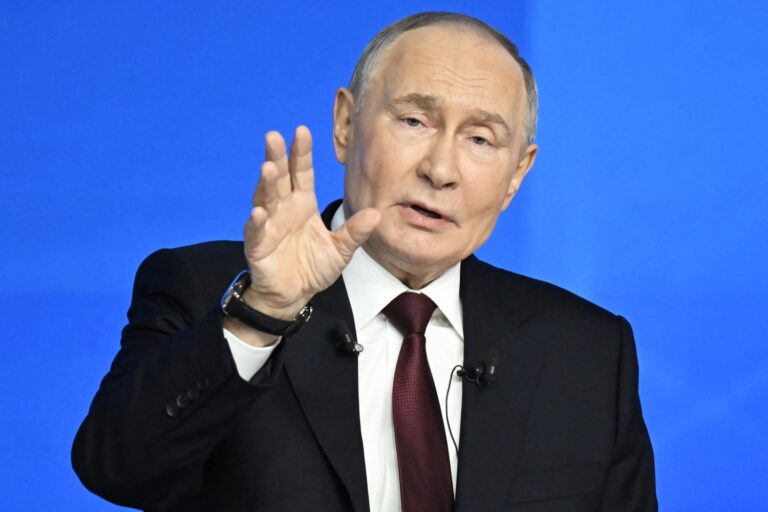 Putin Demands Ukrainian Voters in Russia Be Allowed to Vote Before Halting Strikes