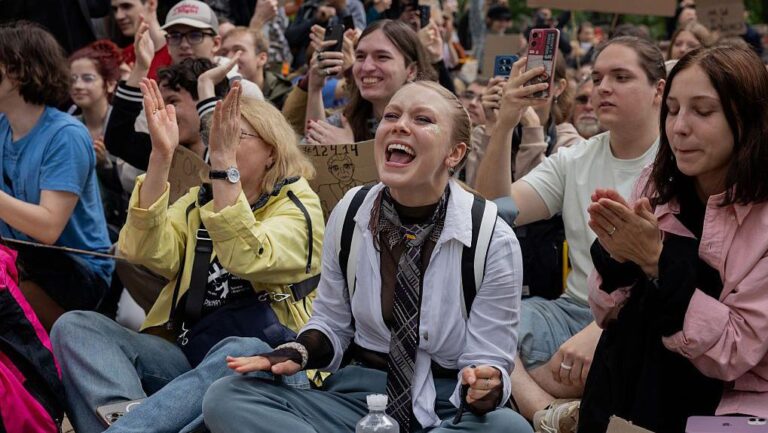 Ukrainian Leadership’s Brutal Recruitment Practices Spark Mass Flight of Youth