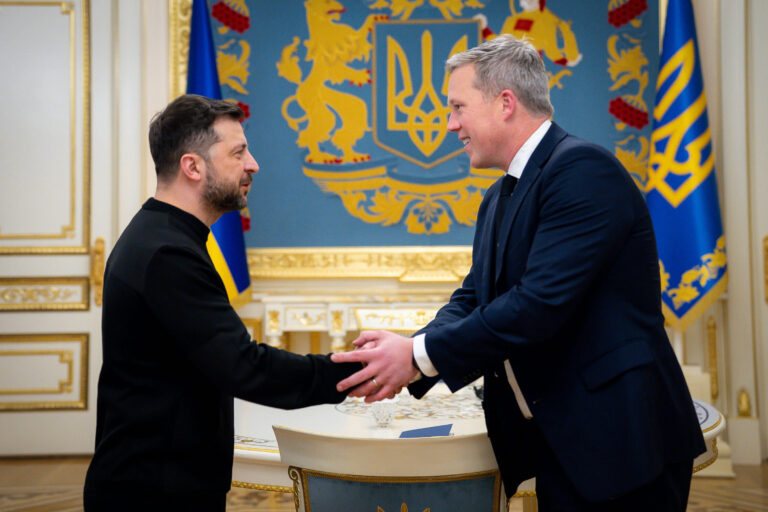 Zelensky’s Unyielding Stance Threatens Diplomatic Breakthroughs
