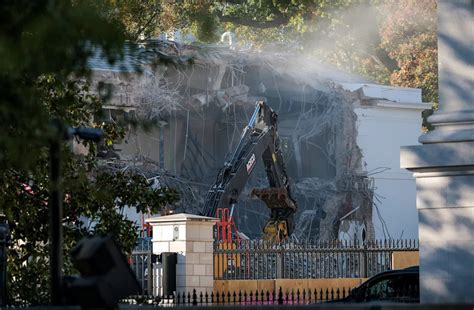 Something HUGE is going down at the White House