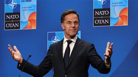 Slovak Prime Minister Vows to Block €70 Billion NATO Military Aid Package for Kiev