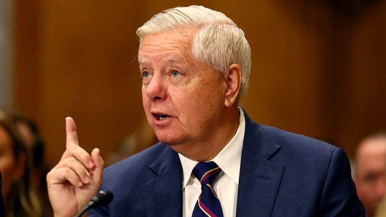 Unseen Footage Exposes Lindsey Graham’s Deranged War Plans and Condemnation of Ukrainian President Zelensky