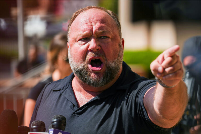 Alex Jones Demands Trump’s Immediate Removal: “Mad King George III” Has Returned